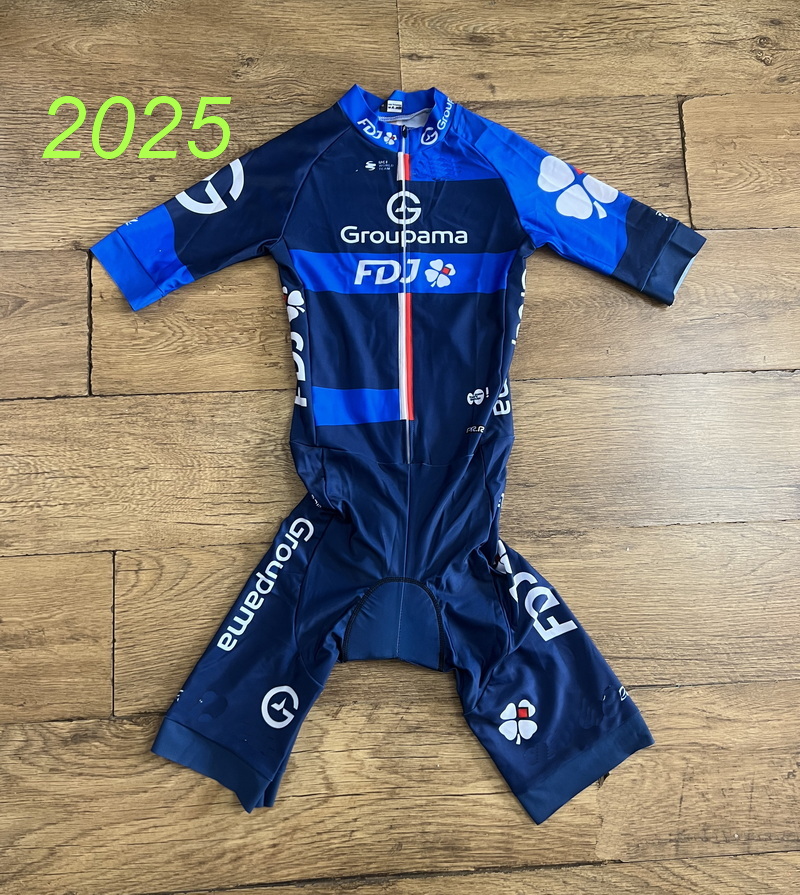 LASER CUT Skinsuit 2025 2026 G - огляд і ціна Nail Art Xs
