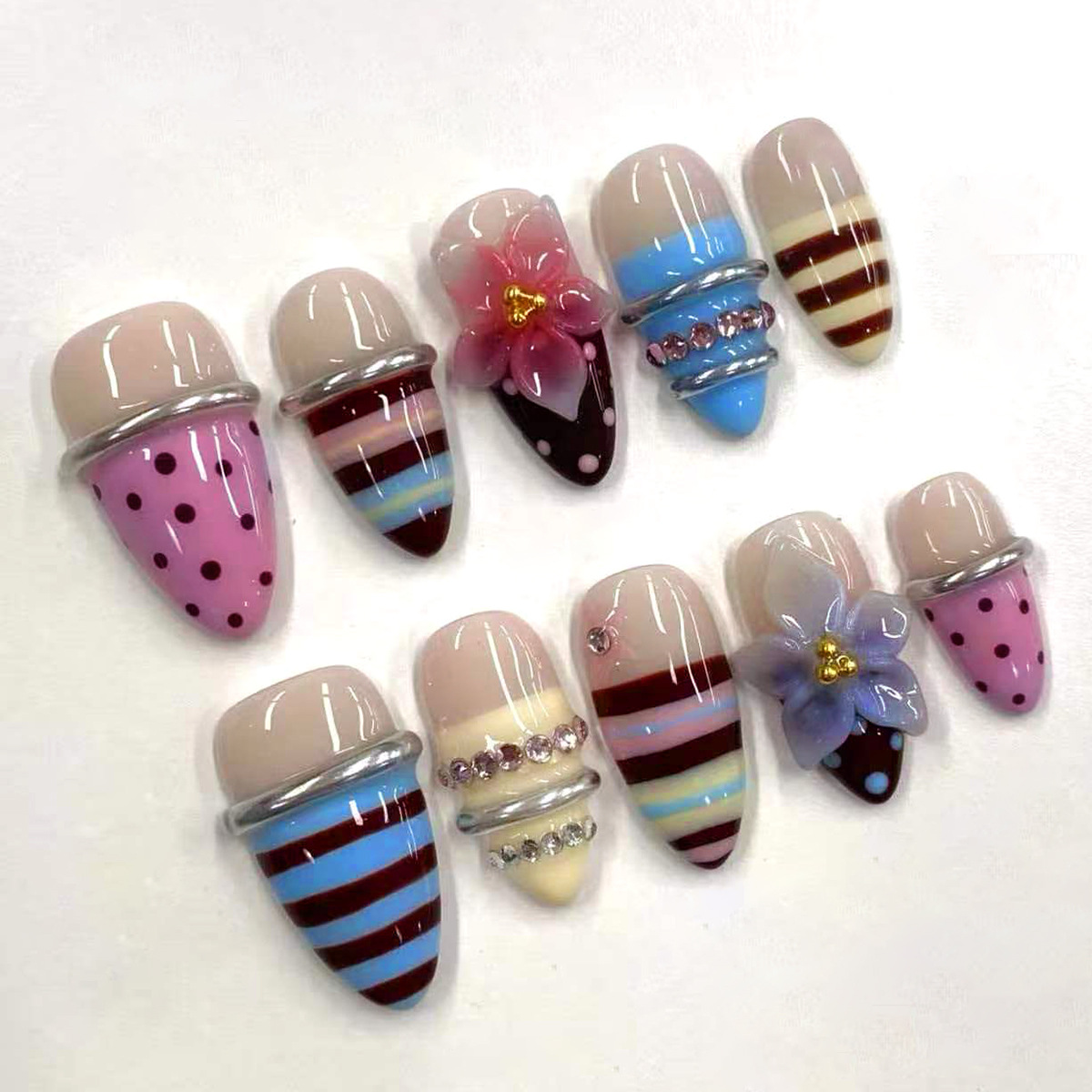 24pcs Cat Eye Almond Press on  - огляд і ціна Nail Art Cat Eye Simple